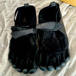 Vibram men’s K50 TREK size 11.0 US/ EU 45